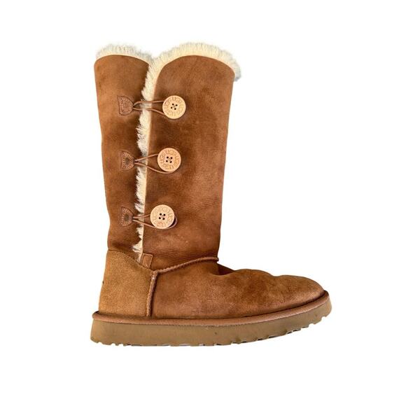 UGG Bailey Button Triplet II leather boots; size women's 10; Chestnut - Picture 1 of 10
